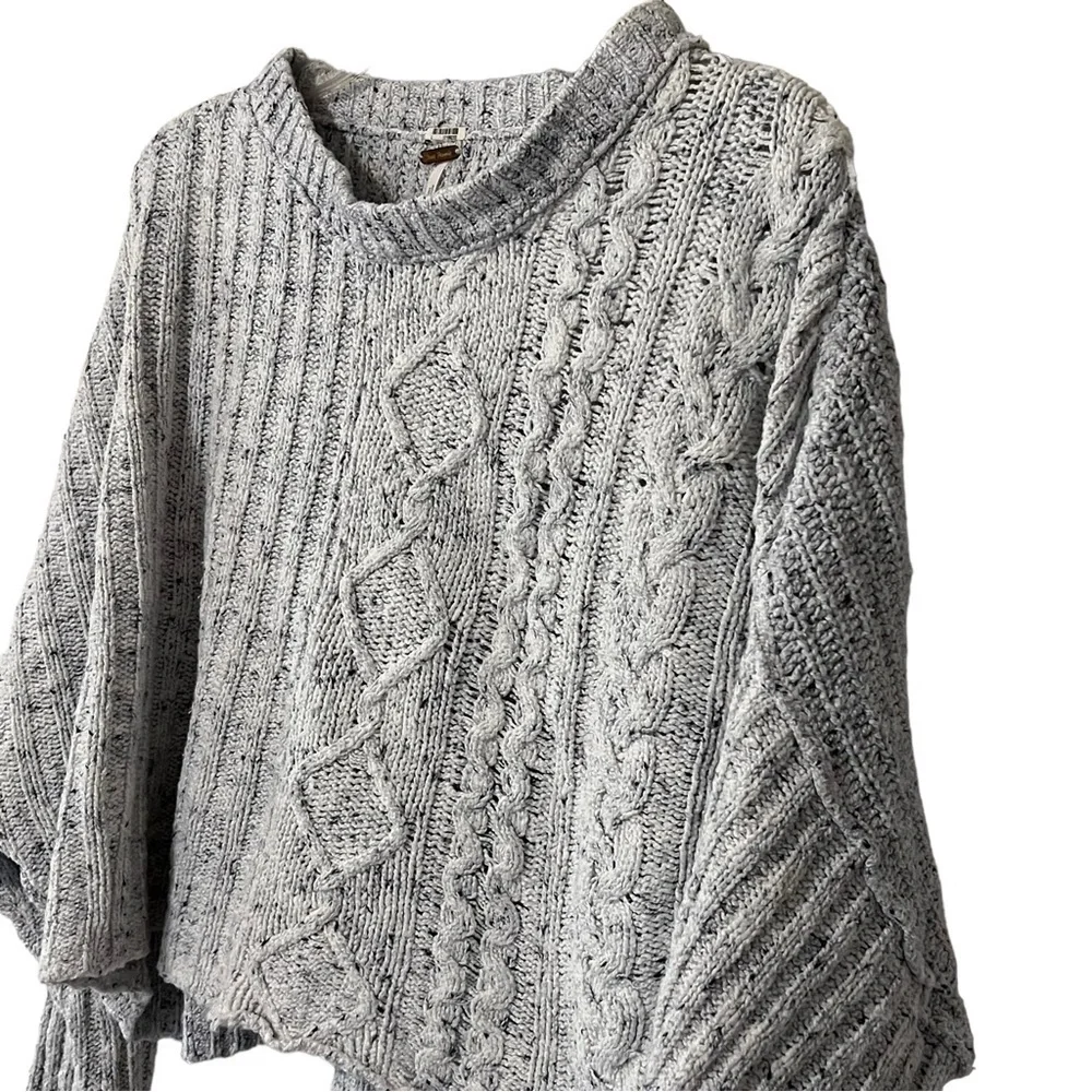 Free People On Your Side Cropped Cable Knit boxy slouchy  Crew Neck Sweater L - Picture 5 of 15